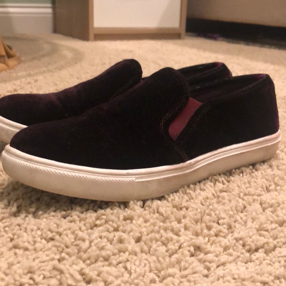 Steve Madden Burgundy Velvet Slip Ons